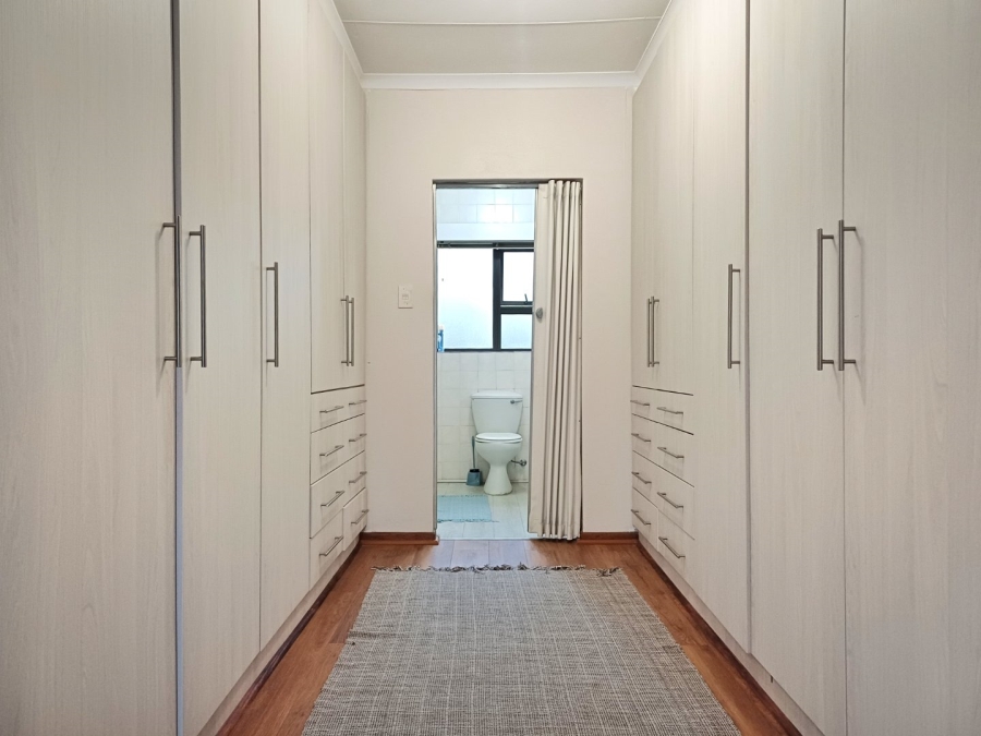 4 Bedroom Property for Sale in Reebok Western Cape